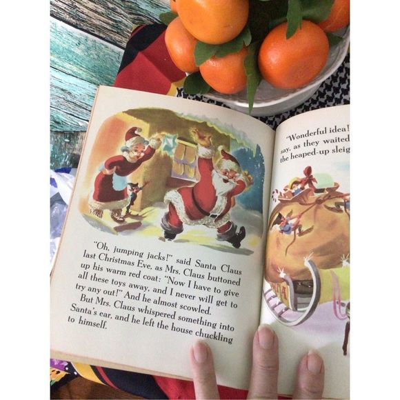 1950 Walt Disney’s “Santa’s Toyshop” Hardback Children’s Book A Little Golden Bo - Picture 10 of 10